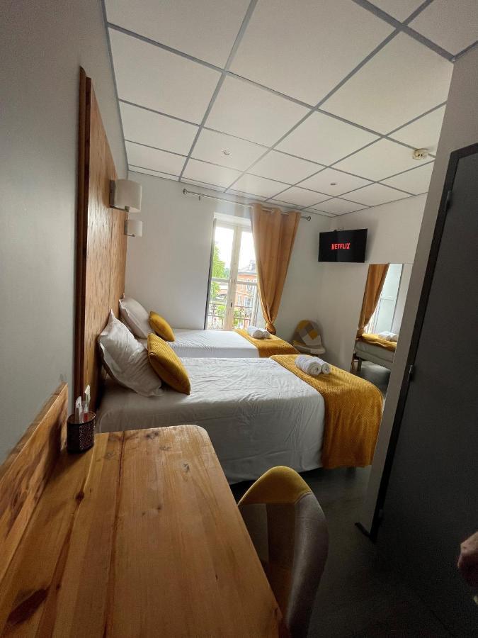 Le Central Hotel-Bar Oloron-Sainte-Marie Zewnętrze zdjęcie
