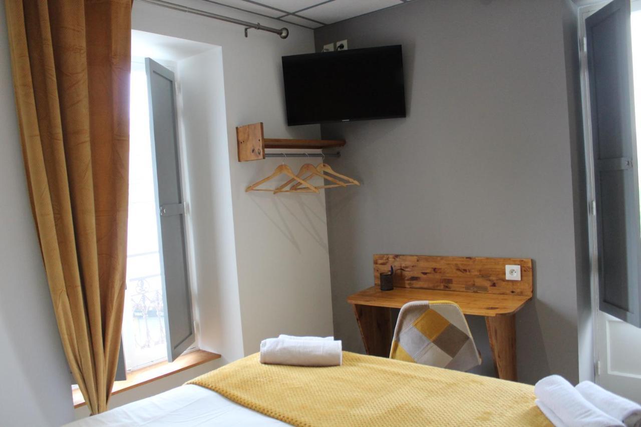Le Central Hotel-Bar Oloron-Sainte-Marie Zewnętrze zdjęcie